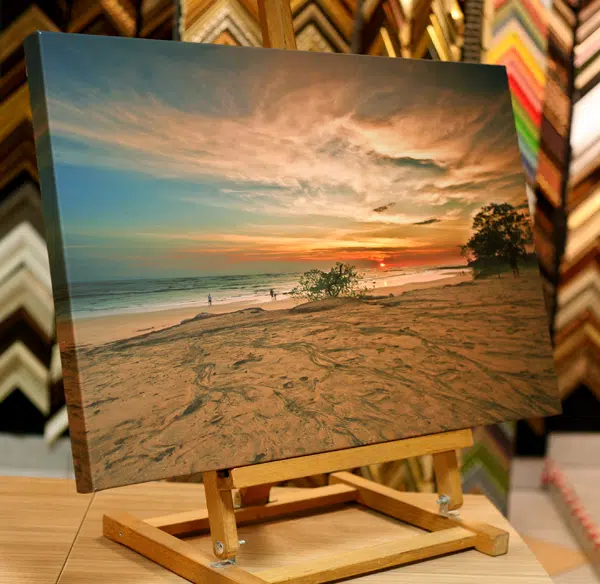 Print on canvas frame in Dubai